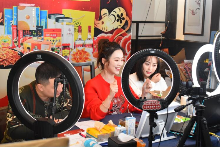 直播，来自网络